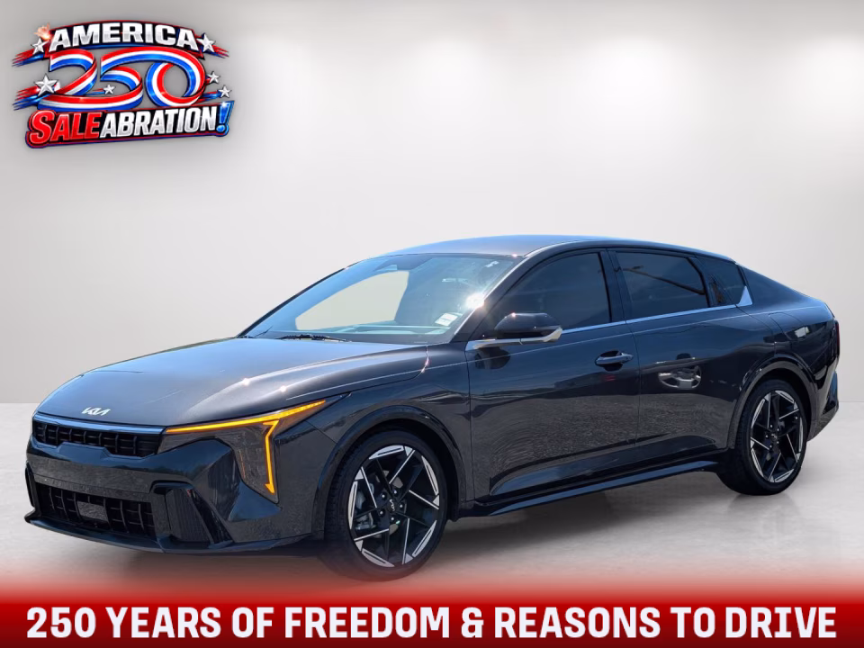 2025 Kia K4 GT-Line AT's photo