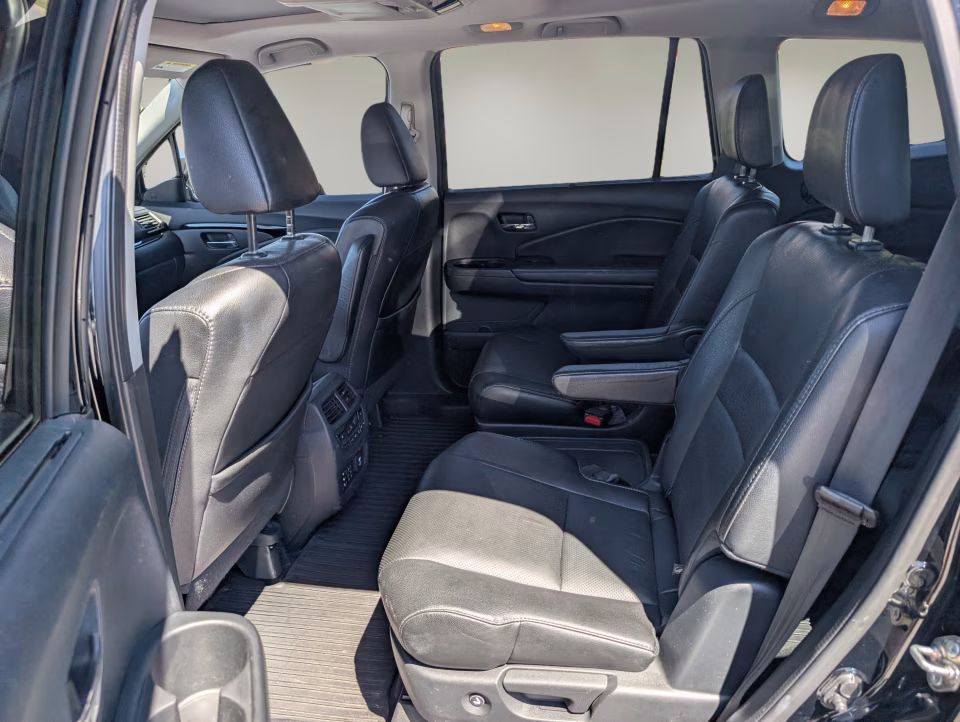 2017 Honda Pilot Elite - Photo 12