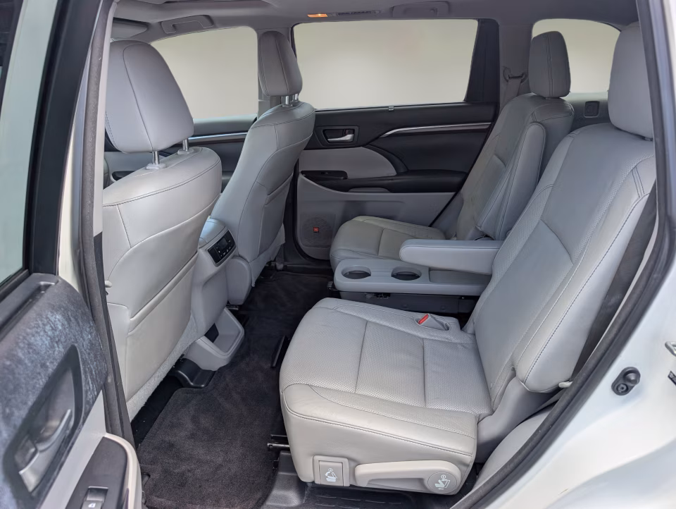 2014 Toyota Highlander Limited - Photo 11