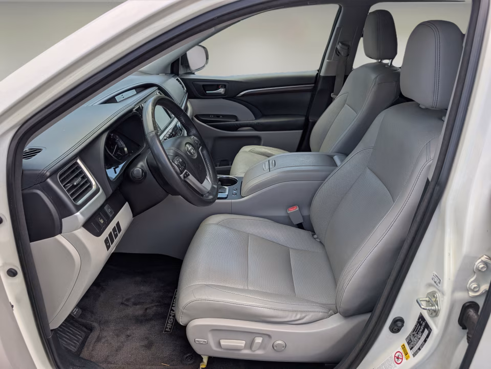 2014 Toyota Highlander Limited - Photo 10