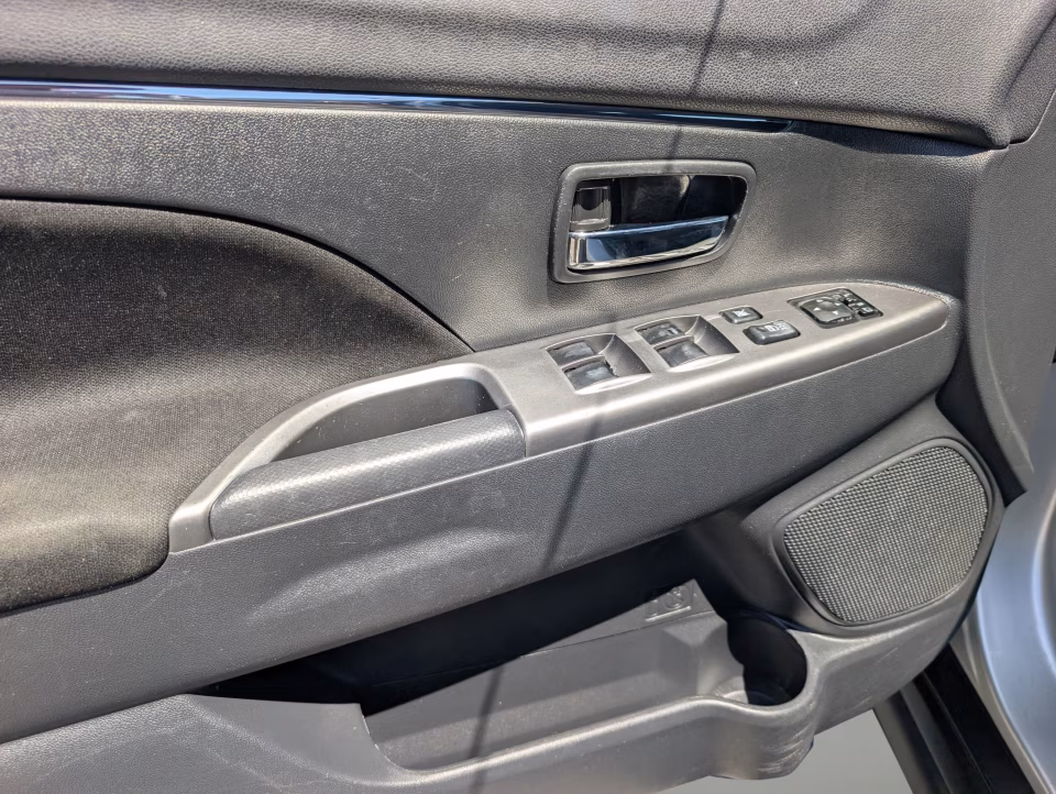 2021 Mitsubishi Outlander Sport SE - Photo 10