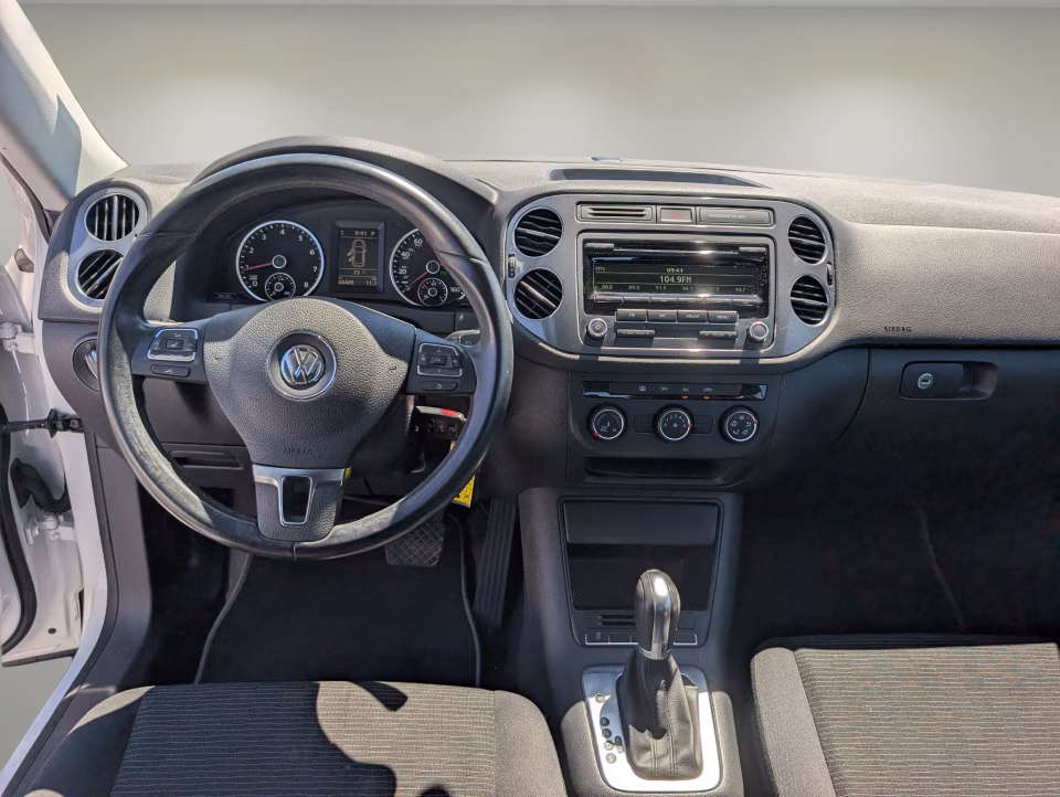 2014 Volkswagen Tiguan S - Photo 12