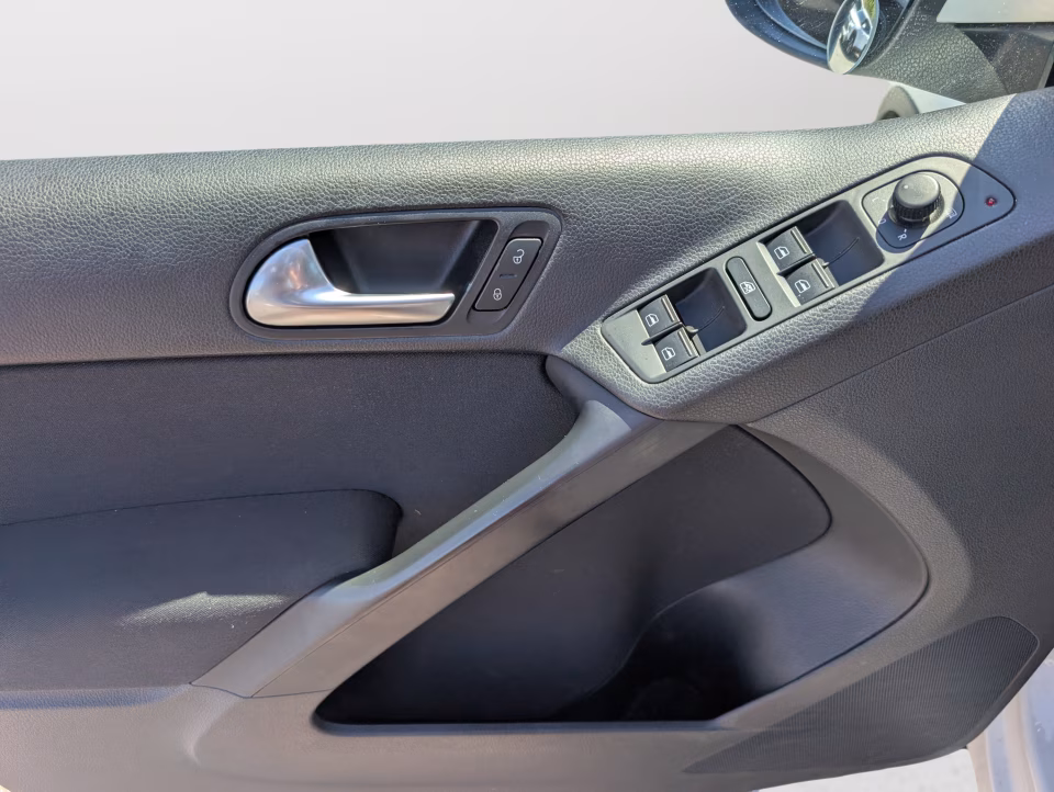 2014 Volkswagen Tiguan S - Photo 9